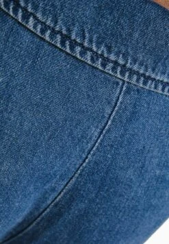 BERSHKA WITH WAIST DETAIL - Jeans Straight Leg - Light Blue Denim -Bershka Verkaufsgeschäft ea44c7cef19745f3a3e07d1c3e45c7b7