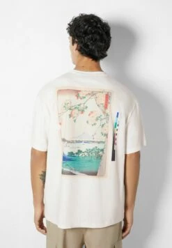 BERSHKA SHORT SLEEVES ASHMOLEON - T-Shirt Print - Offwhite