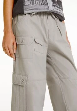 BERSHKA MULTIPOCKET WIDE LEG - Cargohose - Grey -Bershka Verkaufsgeschäft f12f3df691344d4fbed23dfcf55cc79e