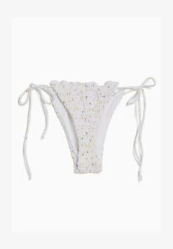 BERSHKA SMOCKED - Bikini-Hose - Off White 12 BERSHKA SMOCKED - Bikini-Hose - Off White -Bershka Verkaufsgeschäft f469d3e0197d40ffb0671ea2ce5adbb4