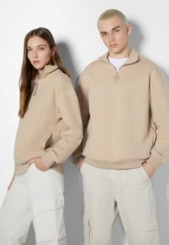 BERSHKA HIGH NECK - Sweatshirt - Camel