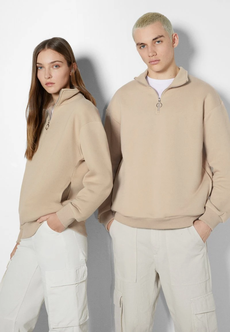 BERSHKA HIGH NECK - Sweatshirt - Camel 3 BERSHKA HIGH NECK - Sweatshirt - Camel