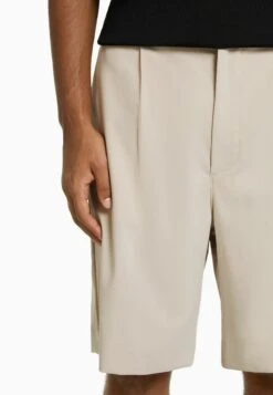 BERSHKA TAILORED - BERMUDA - Shorts - Sand 11 BERSHKA TAILORED - BERMUDA - Shorts - Sand -Bershka Verkaufsgeschäft f8ee9cc17e6148d9a478ac74017a51c7