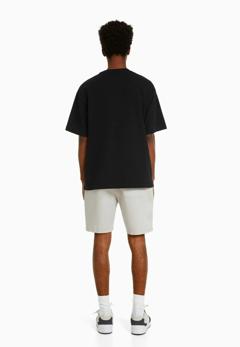 BERSHKA Shorts - Sand 4 BERSHKA Shorts - Sand – Bild 2