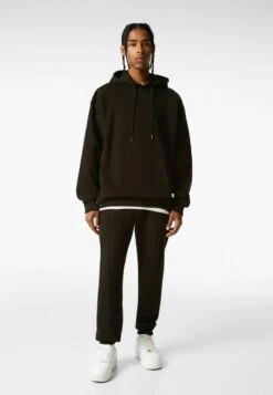 BERSHKA PLUSH - Jogginghose - Black -Bershka Verkaufsgeschäft fc31a01268d54e0085e4f89ea73c2b1a