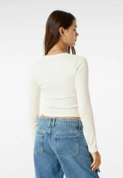 BERSHKA Langarmshirt - Off White 10 BERSHKA Langarmshirt - Off White -Bershka Verkaufsgeschäft fd546426744646a88051b87c708573d1