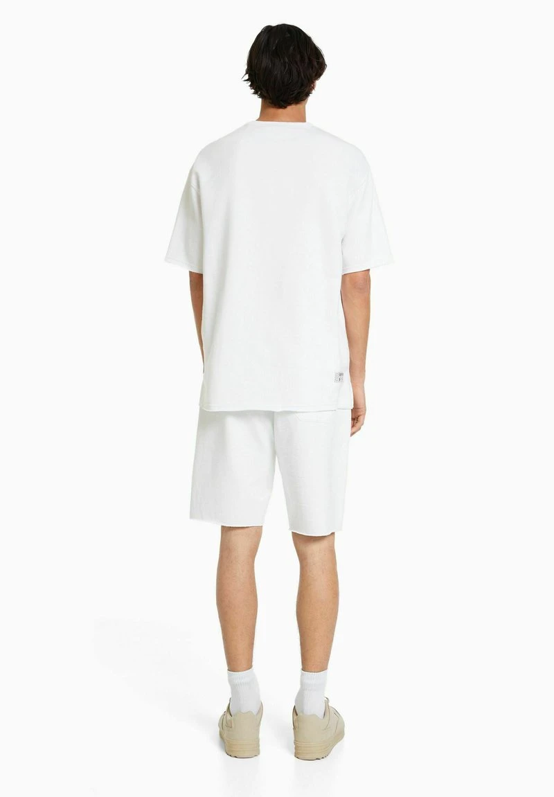 BERSHKA FADED-EFFECT PLUSH - BERMUDA - Shorts - Off White 5 BERSHKA FADED-EFFECT PLUSH - BERMUDA - Shorts - Off White – Bild 3