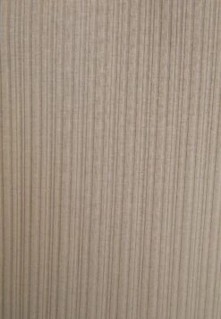 BERSHKA MUSCLE FIT SHORT SLEEVE - T-Shirt Basic - Grey 13 BERSHKA MUSCLE FIT SHORT SLEEVE - T-Shirt Basic - Grey -Bershka Verkaufsgeschäft fd76b2a6c00341e887e3814e1dcca3a3