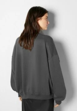 BERSHKA OVERSIZE ROUND NECK - Sweatshirt - Grey -Bershka Verkaufsgeschäft fe3a9f5720a14a74ac5154f1f4b5f5de